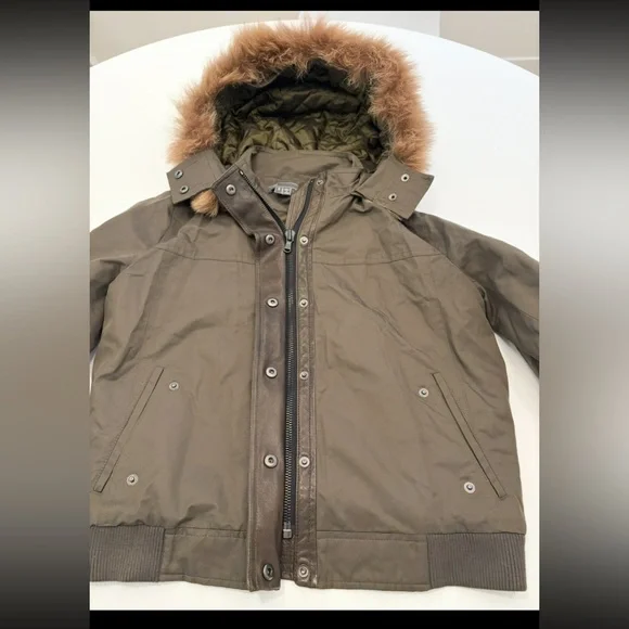 Vince Olive Bomber Jacket with genuine fur hood - Picture 11 of 12
